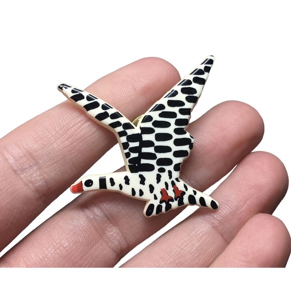 Vintage Made In UK Plastic Pin Brooch Badge Mod Bird Goose - Picture 5 of 8